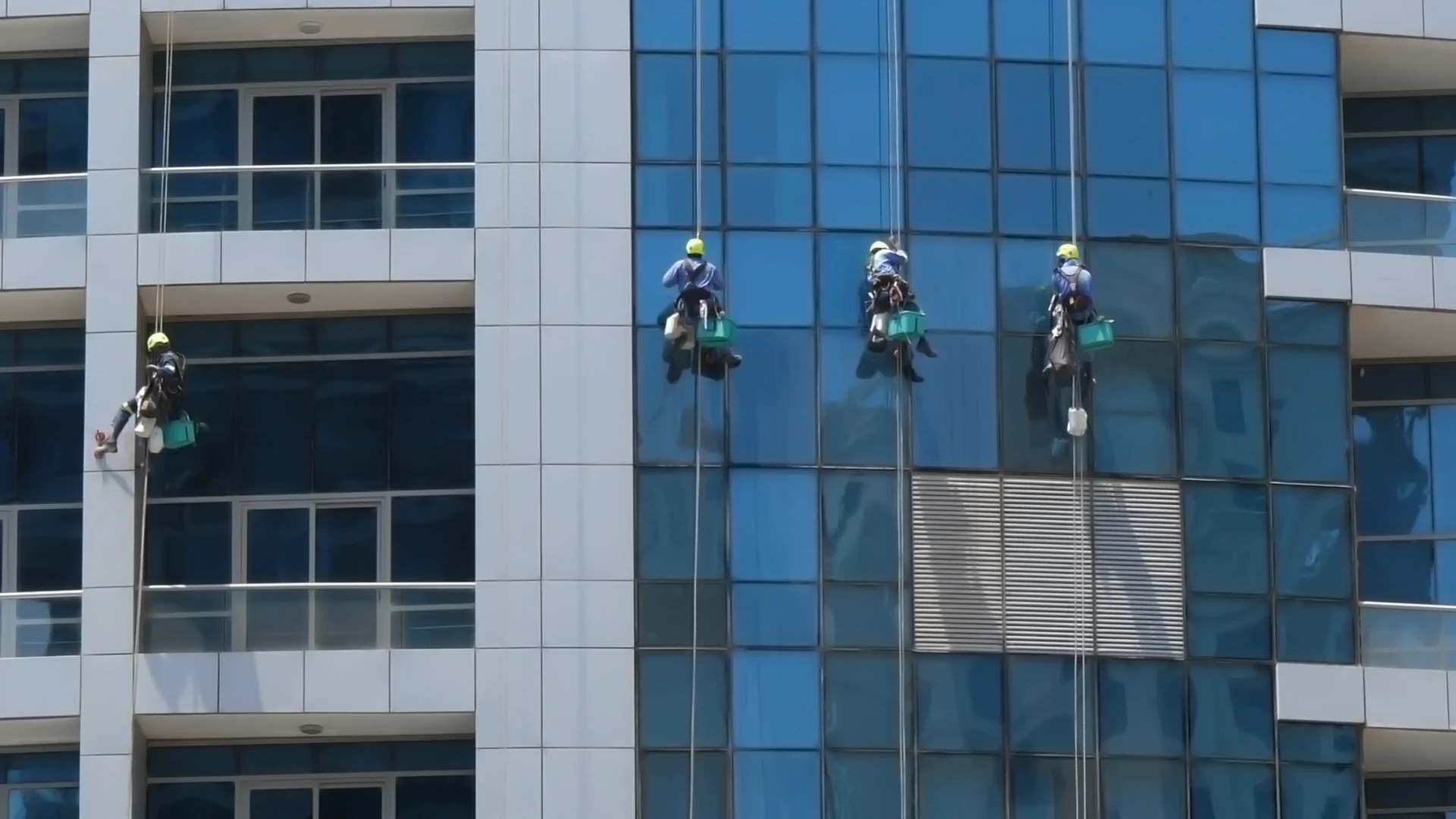 شركة تنظيف واجهات زجاجية في جدة