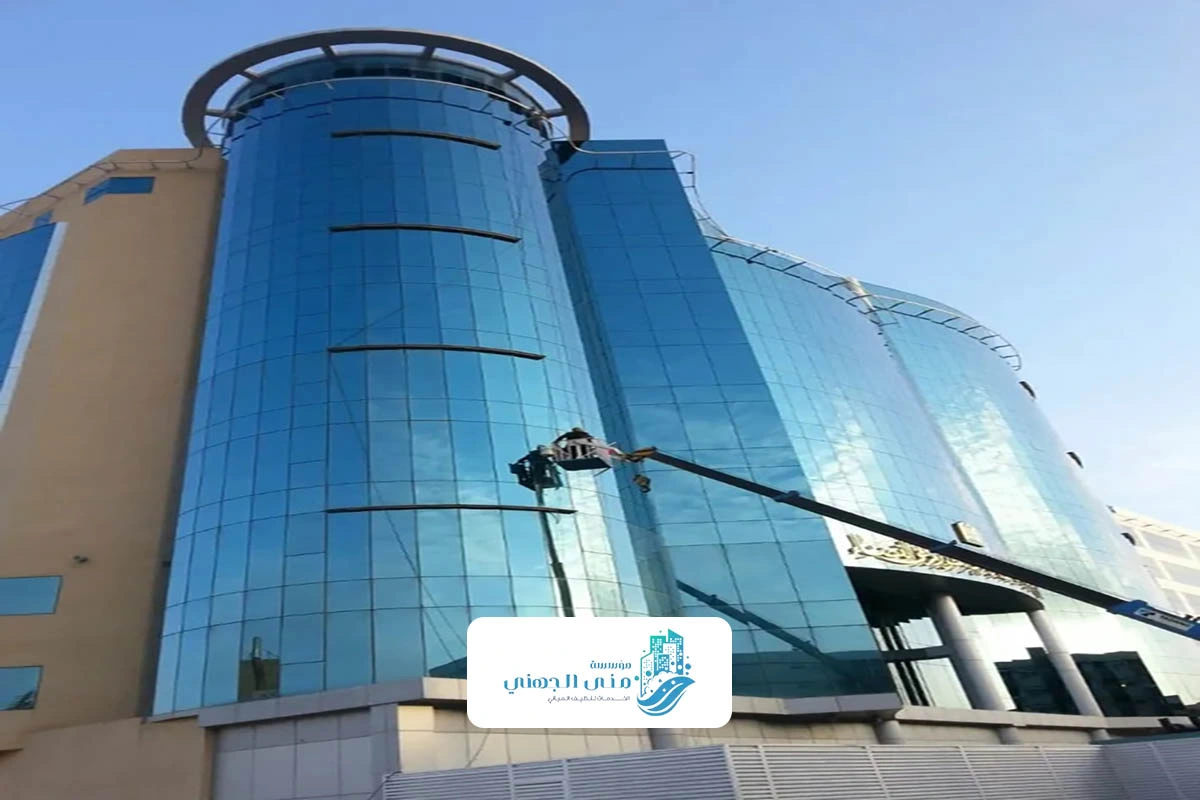 تنظيف واجهات أبراج بجدة